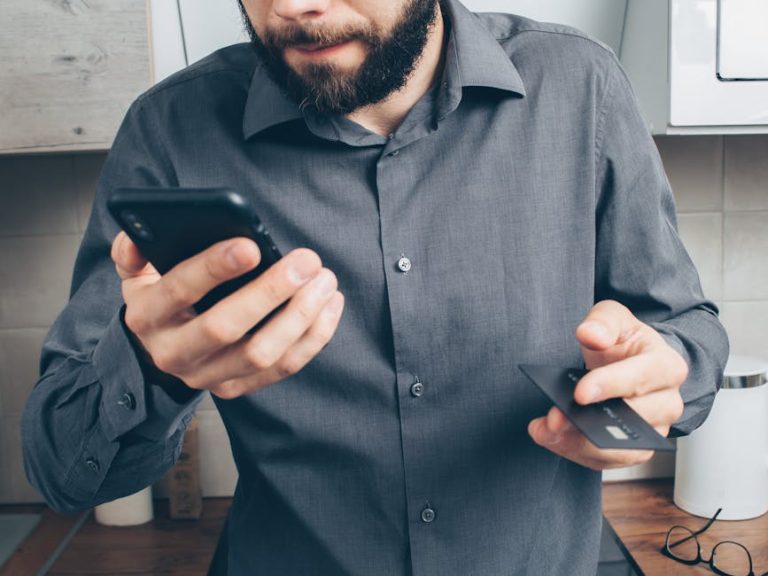 Секретные покупки на eBay с помощью отдельной карты